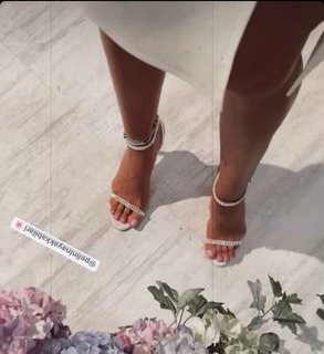 Çagla Sikel feet photo thumbnail