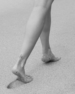 Çigdem Batur feet photo 12