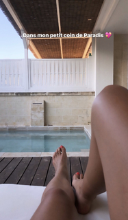 Élodie Fontan feet photo thumbnail