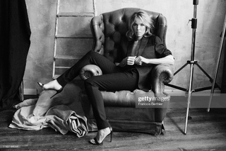 Élodie Fontan feet photo thumbnail