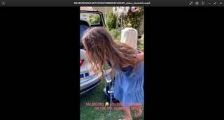 Élodie Fontan feet photo thumbnail