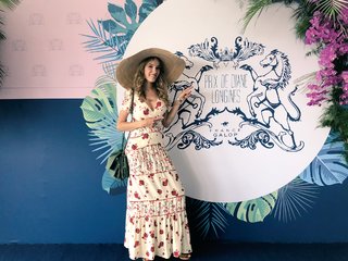 Élodie Fontan feet photo thumbnail