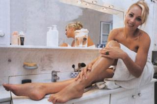 Élodie Gossuin feet photo 1