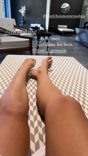 Élodie Gossuin feet photo 15