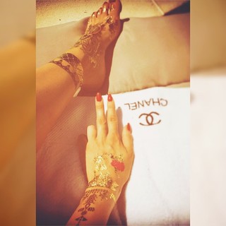 Émilie Nef Naf feet photo 3
