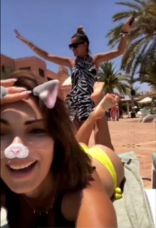 Émilie Nef Naf feet photo 18