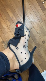 Émilie Nef Naf feet photo 4