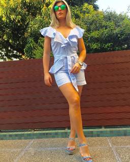 Íris Stefanelli feet photo 5