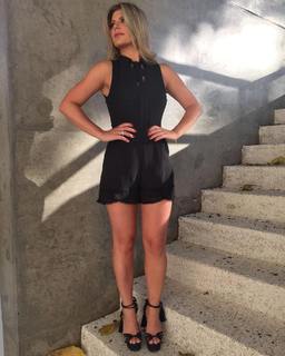 Íris Stefanelli feet photo 18