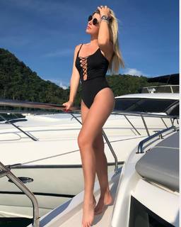 Íris Stefanelli feet photo 16