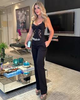 Íris Stefanelli feet photo 8