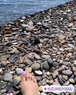 Öykü Gürman feet photo 19