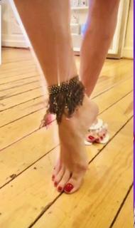 Öykü Serter feet photo 4