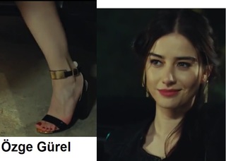 Özge Gürel feet photo thumbnail