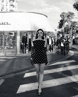 Özge Gürel feet photo 4