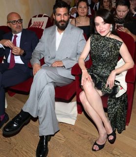 Özge Gürel feet photo 2