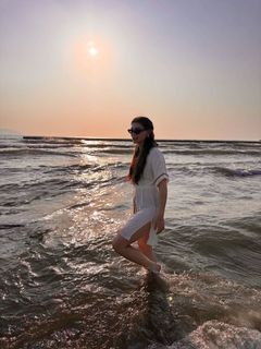 Özge Törer feet photo 16