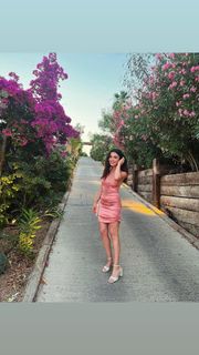 Özge Yagiz feet photo 1
