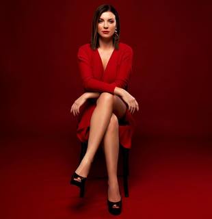 Özge Özberk feet photo 11