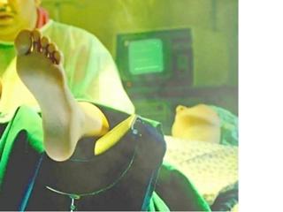 Özge Özberk feet photo 2