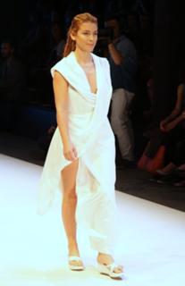 Özge Özberk feet photo 17