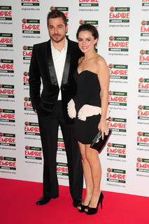 Özge Özpirinççi feet photo thumbnail