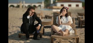 Özge Özpirinççi feet photo thumbnail