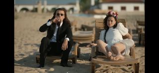 Özge Özpirinççi feet photo thumbnail