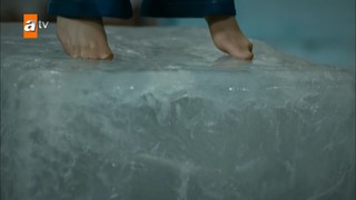 Özlem Yilmaz feet photo 4