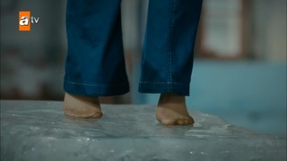 Özlem Yilmaz feet photo 2