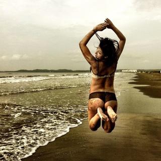 Úrsula Corberó feet photo thumbnail