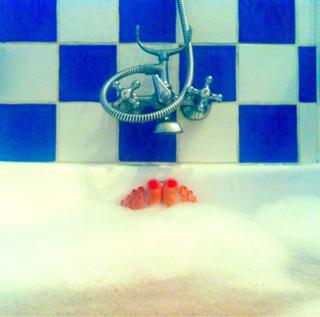 Úrsula Corberó feet photo thumbnail