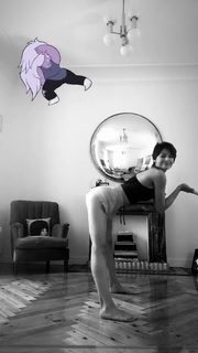 Úrsula Corberó feet photo thumbnail